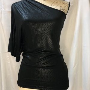 Women’s snake print black off the shoulder top S